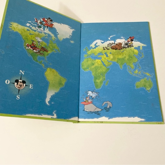 Disney's French Donald Et La Police Montée Une Aventure Au Canada Book - Picture 10 of 16